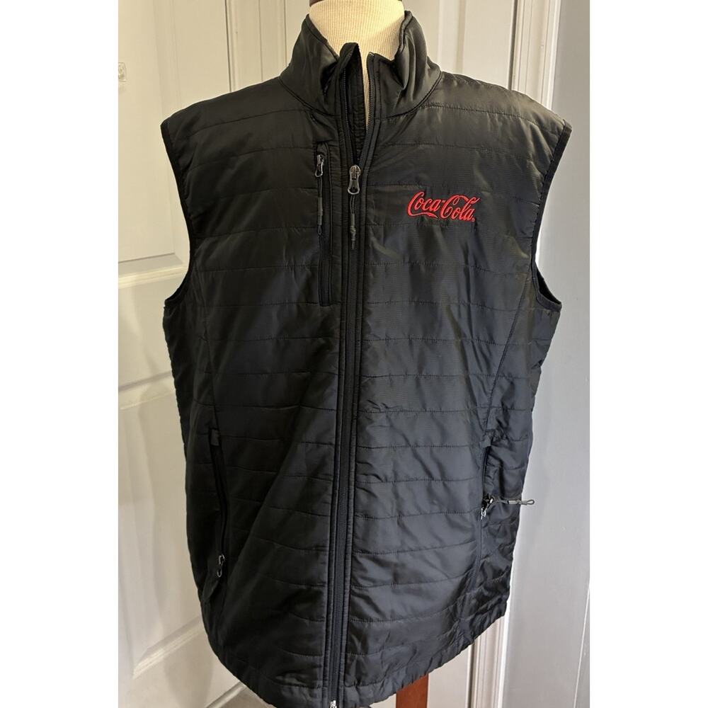 NWT Coca-Cola Port Authority Packable Puffy Vest Men's XL Black Puffer w/ Pouch